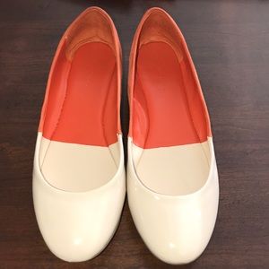 BCBG flats size10 cream/orange Good Condition